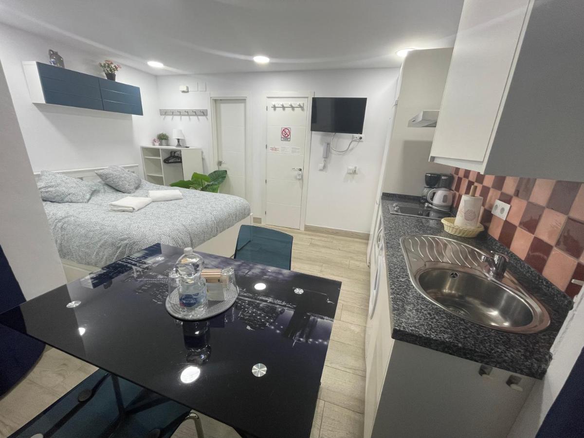 Playa Carihuela Apartamentos El Carmen Torremolinos Eksteriør billede